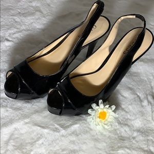🤩 GUESS black pumps🤩